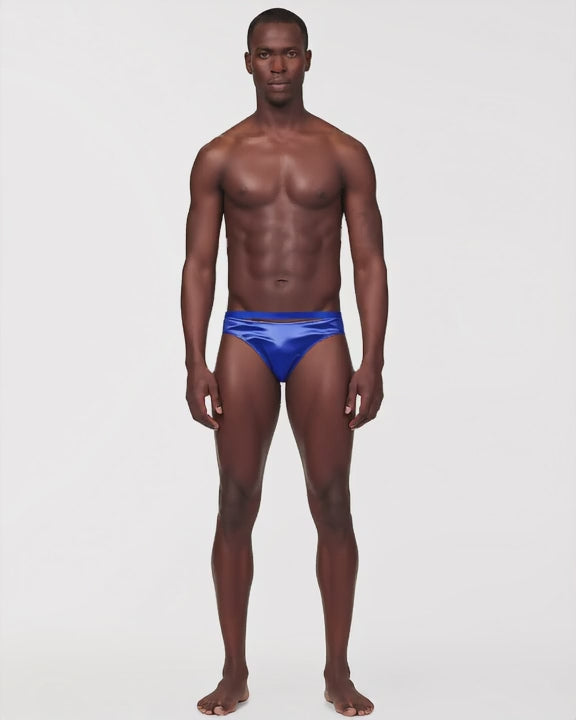 Men's Seamless Low-Rise Briefs, 3-Pack, short video of model Tarek (EUP-M03) turning slowly. onmodel