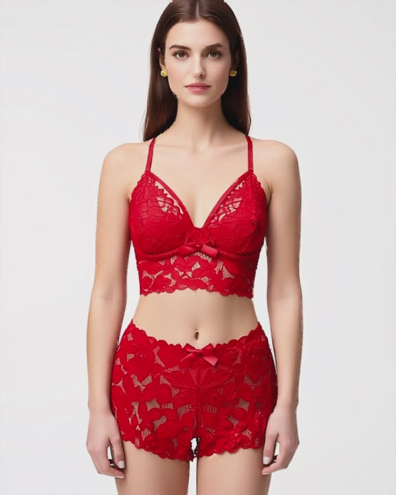 Plus Size Floral Lace Bra and Boyshort Set, short video of model Layla (EUP-W04) turning slowly. onmodel